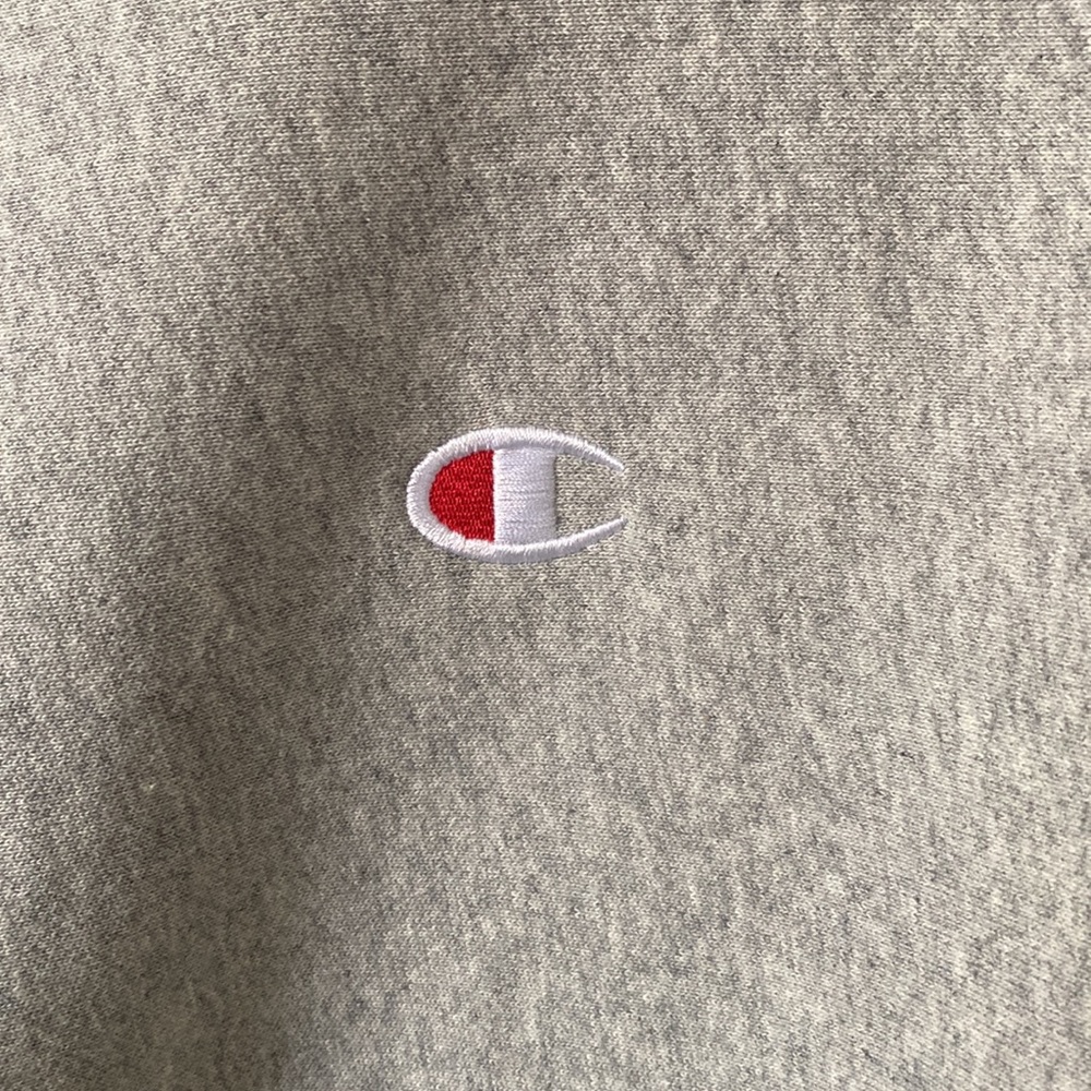 Women’s Champion Grey Crop Sweatshirt - Picture 3 of 4